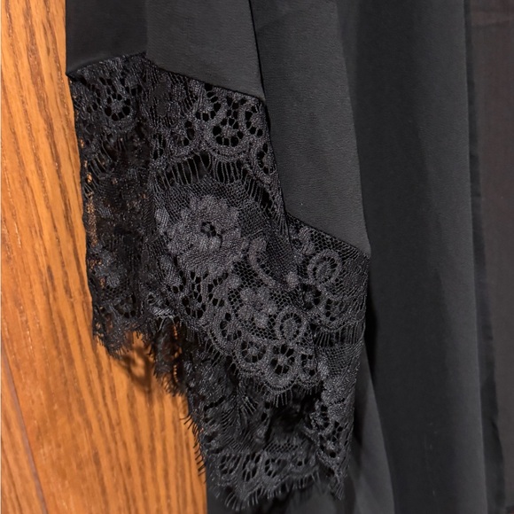 Elegant Black Lace Kimono - Picture 4 of 4